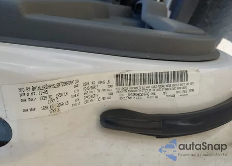 2006 Jeep Commander from USA, damaged, VIN 1J8HG48NX6C210742